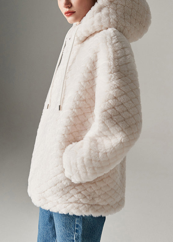 Beautifully Finished Coat in a Timeless Design