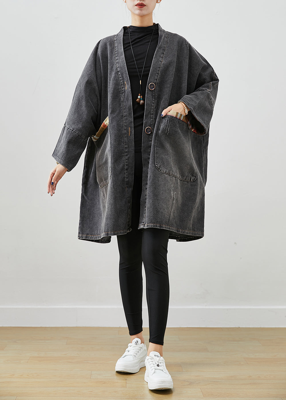 Beautifully Finished Coat in a Timeless Design