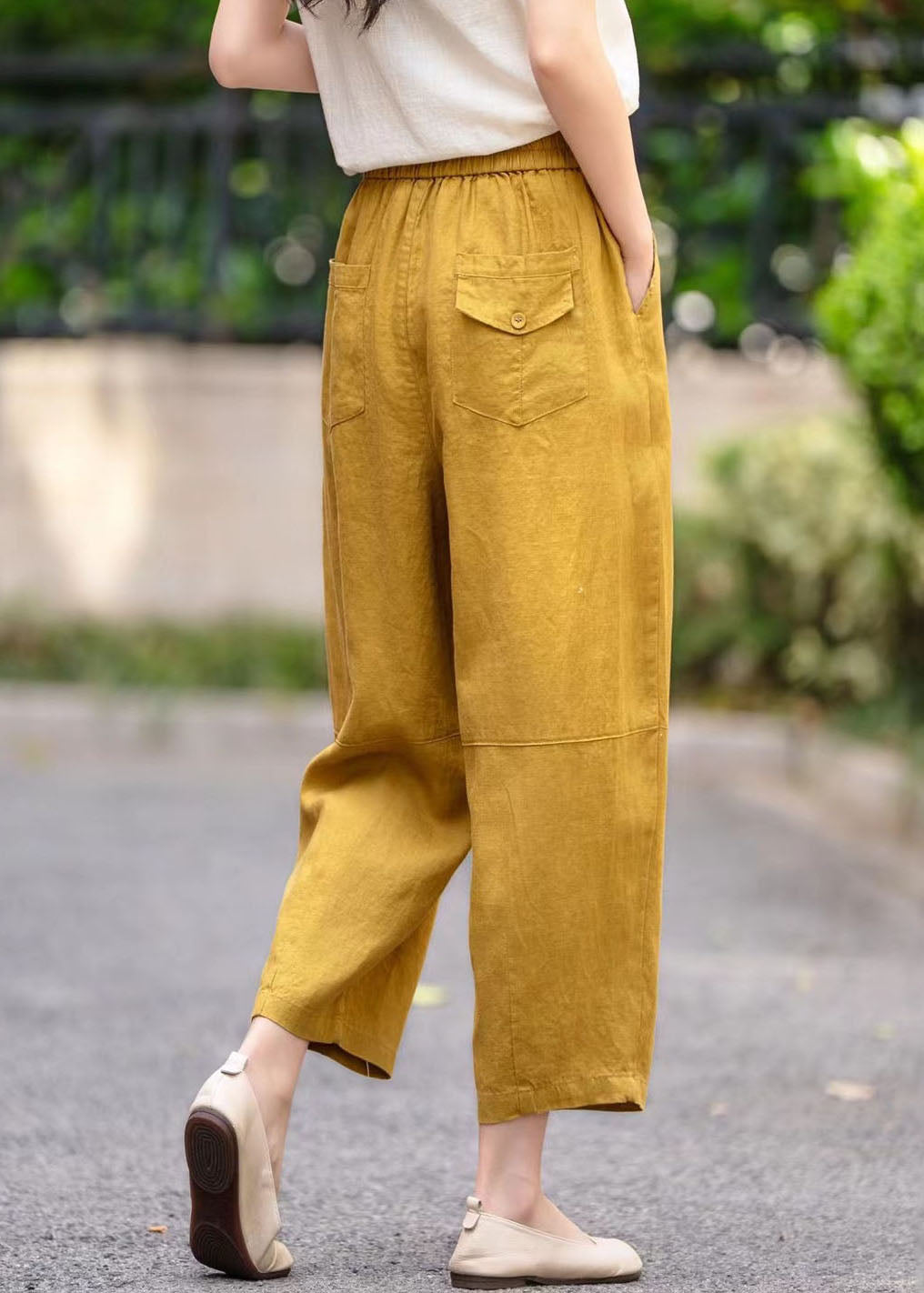 Well Tailored Pants with a Graceful Silhouette