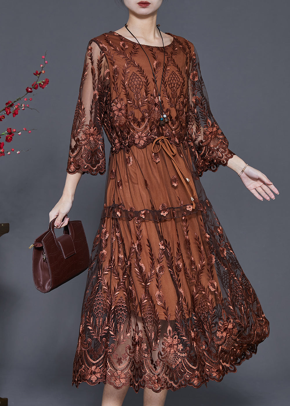 Beautifully Finished Dress in a Timeless Design