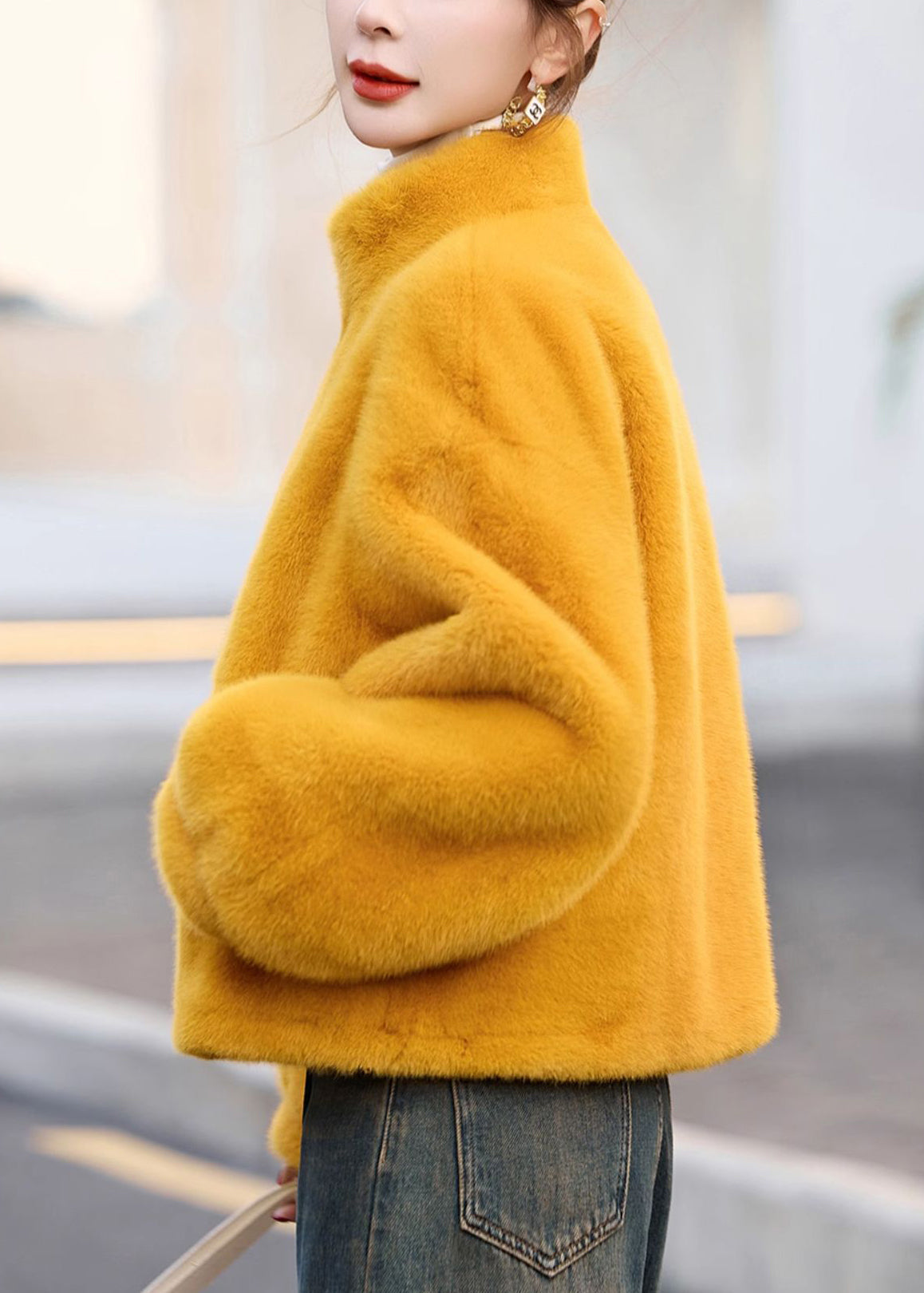 Elegantly Styled Coat for Everyday Wear
