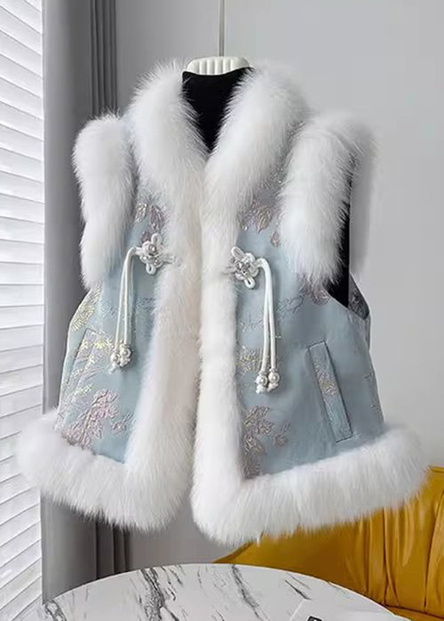 Beautifully Finished Coat in a Timeless Design