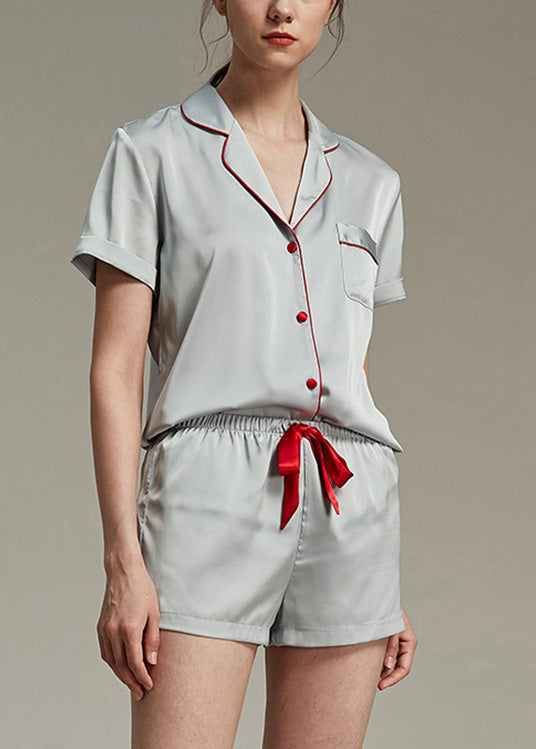 Effortlessly Elegant Garment with a Timeless Design