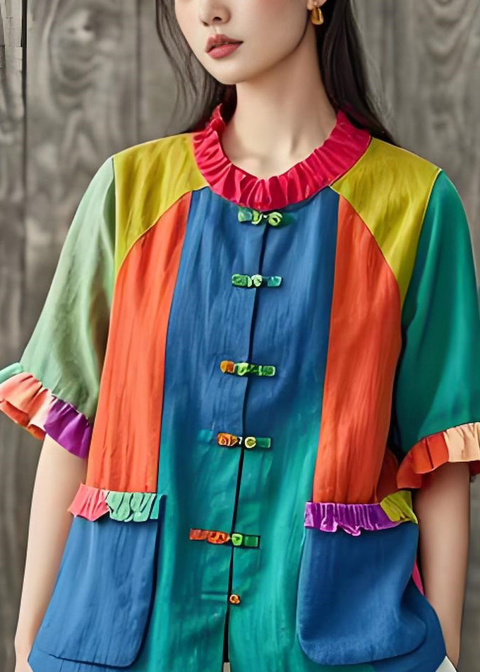 Classic Vintage Blouse with a Flattering Fit