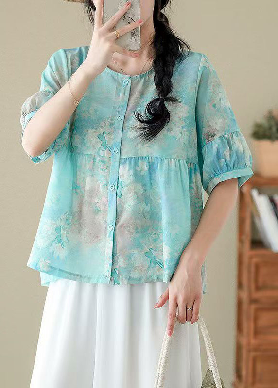Classic Vintage Shirt with a Flattering Fit