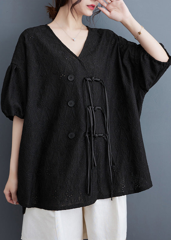 Effortlessly Elegant Top with a Timeless Design