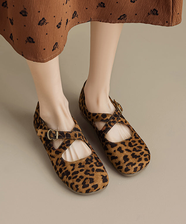 Graceful Orthopedic Flats for Modern Look