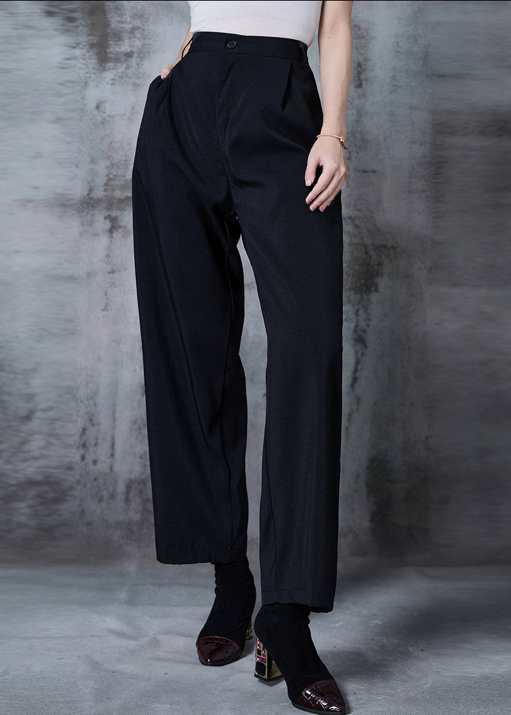 Gracefully Styled Pants for Any Occasion
