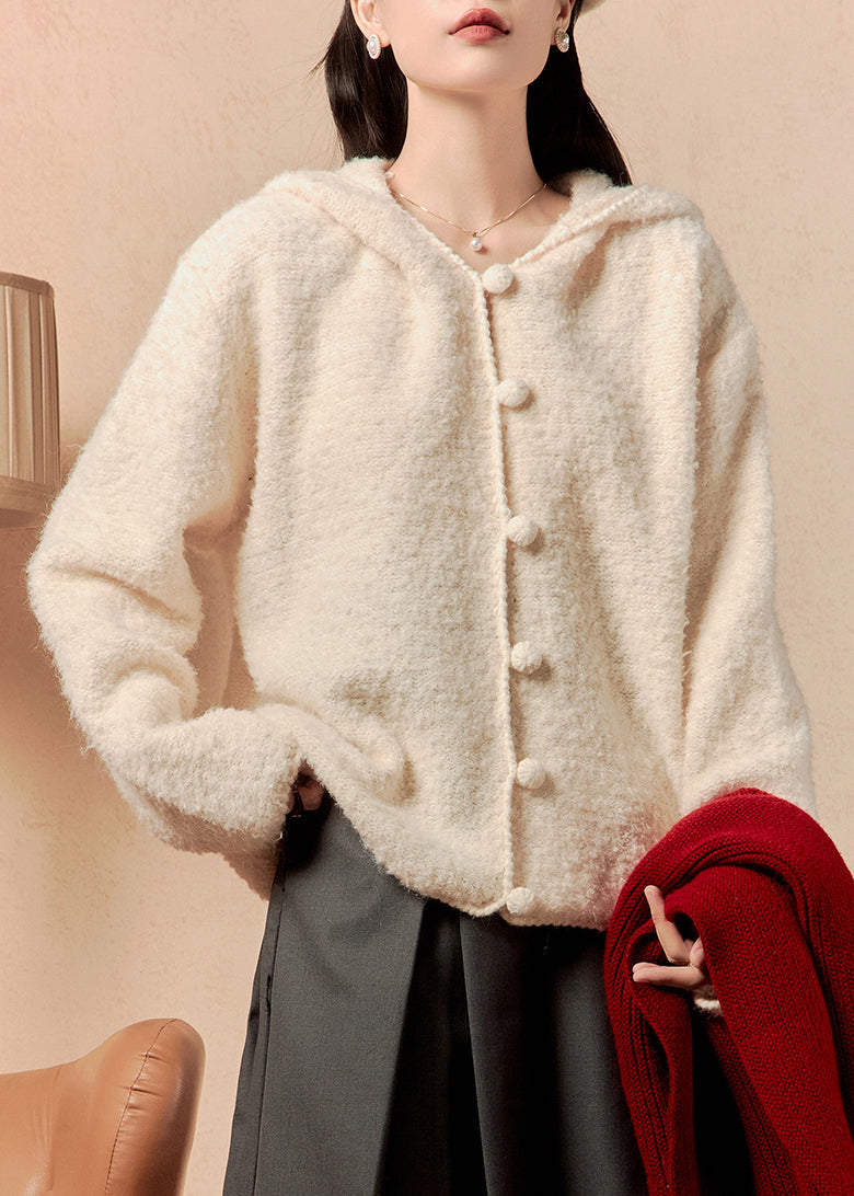 Gracefully Styled Coat for Any Occasion