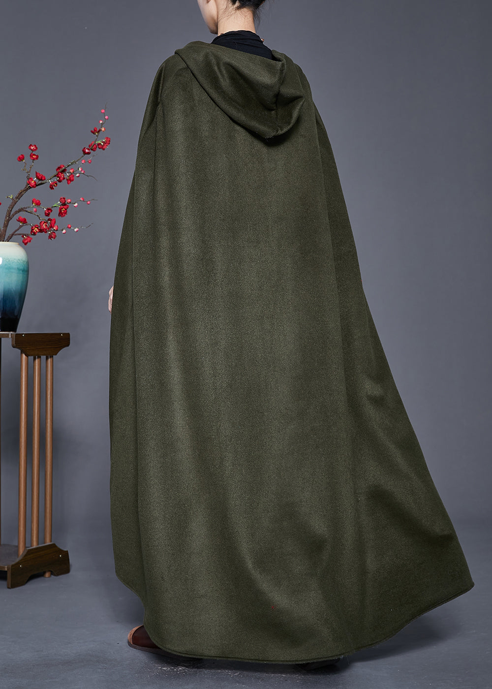 Effortlessly Elegant Coat with a Timeless Design