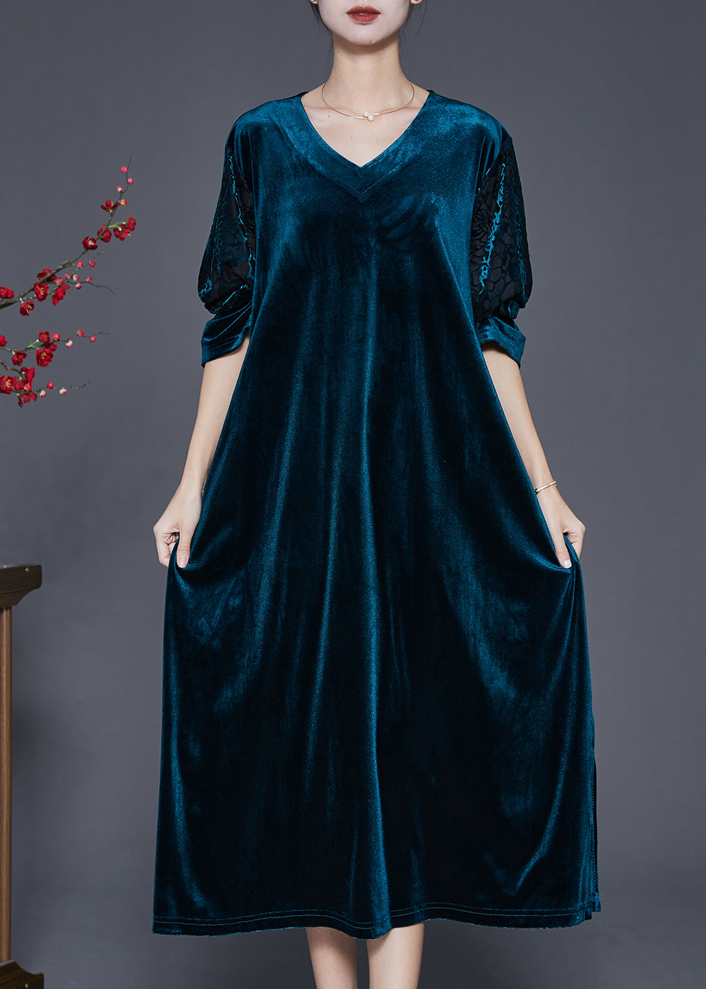 Classic Vintage Dress with a Flattering Fit