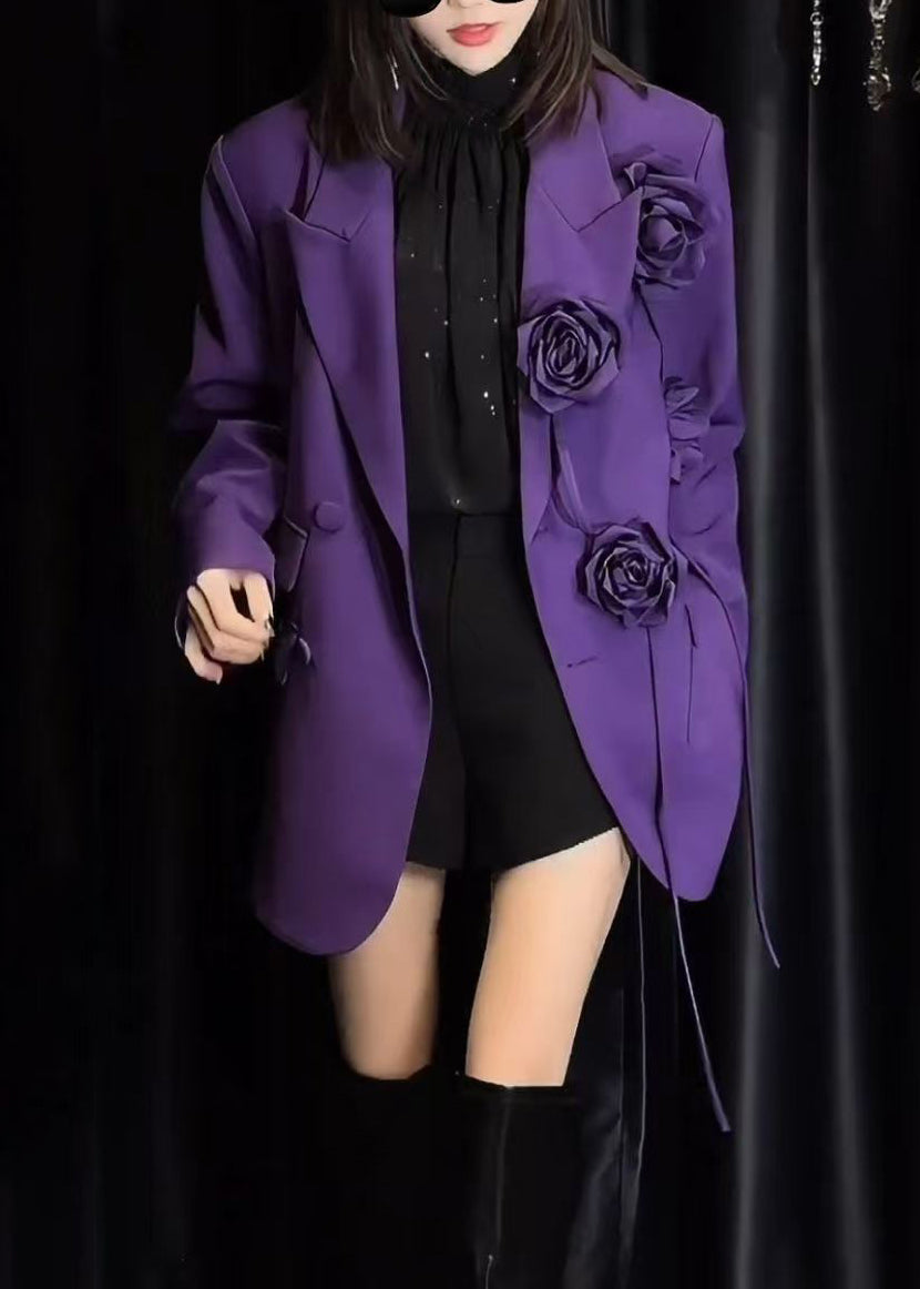 Well Tailored Coat with a Graceful Silhouette