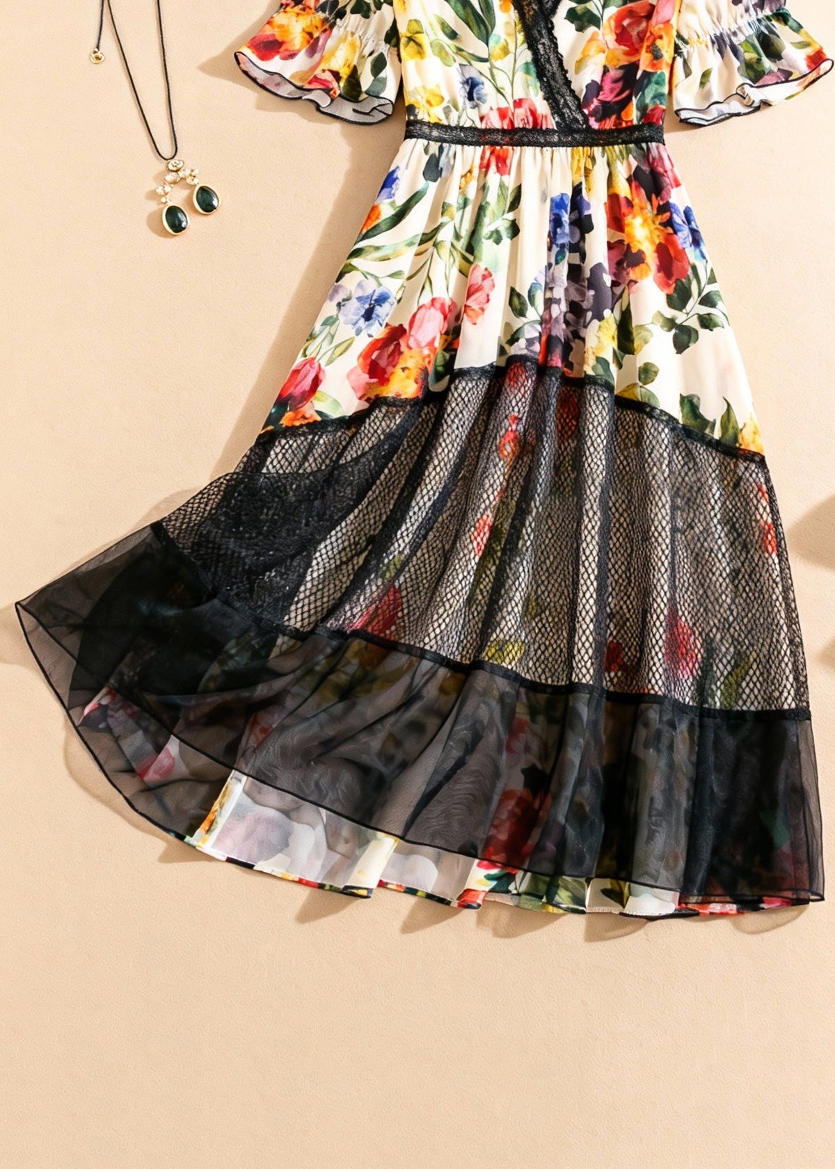 Classic Vintage & Enduringly Stylish Dress