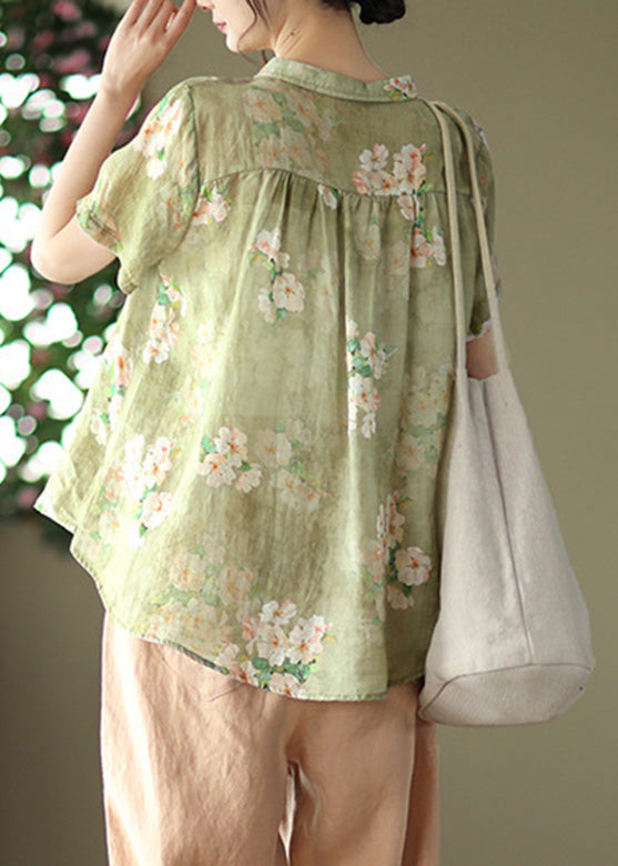 Effortlessly Elegant Top with a Timeless Design
