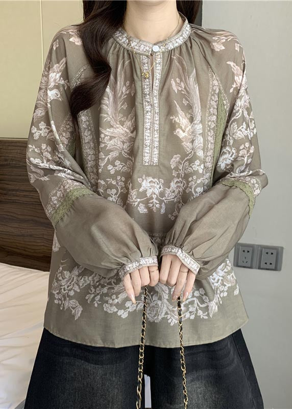 Effortlessly Elegant Blouse with a Timeless Design