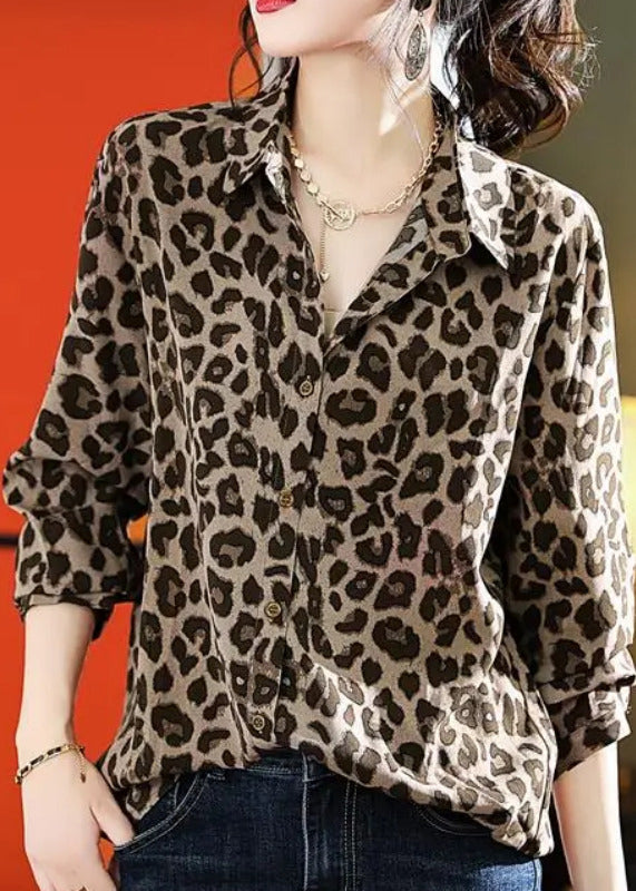 Classic Vintage Shirt with a Flattering Fit