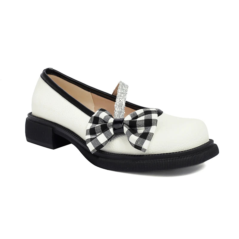 Graceful Orthopedic Loafers for Modern Look