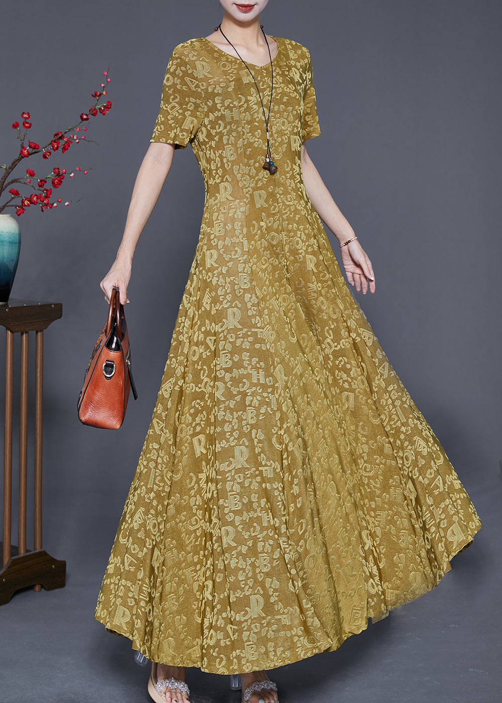 Gracefully Styled Dress for Any Occasion
