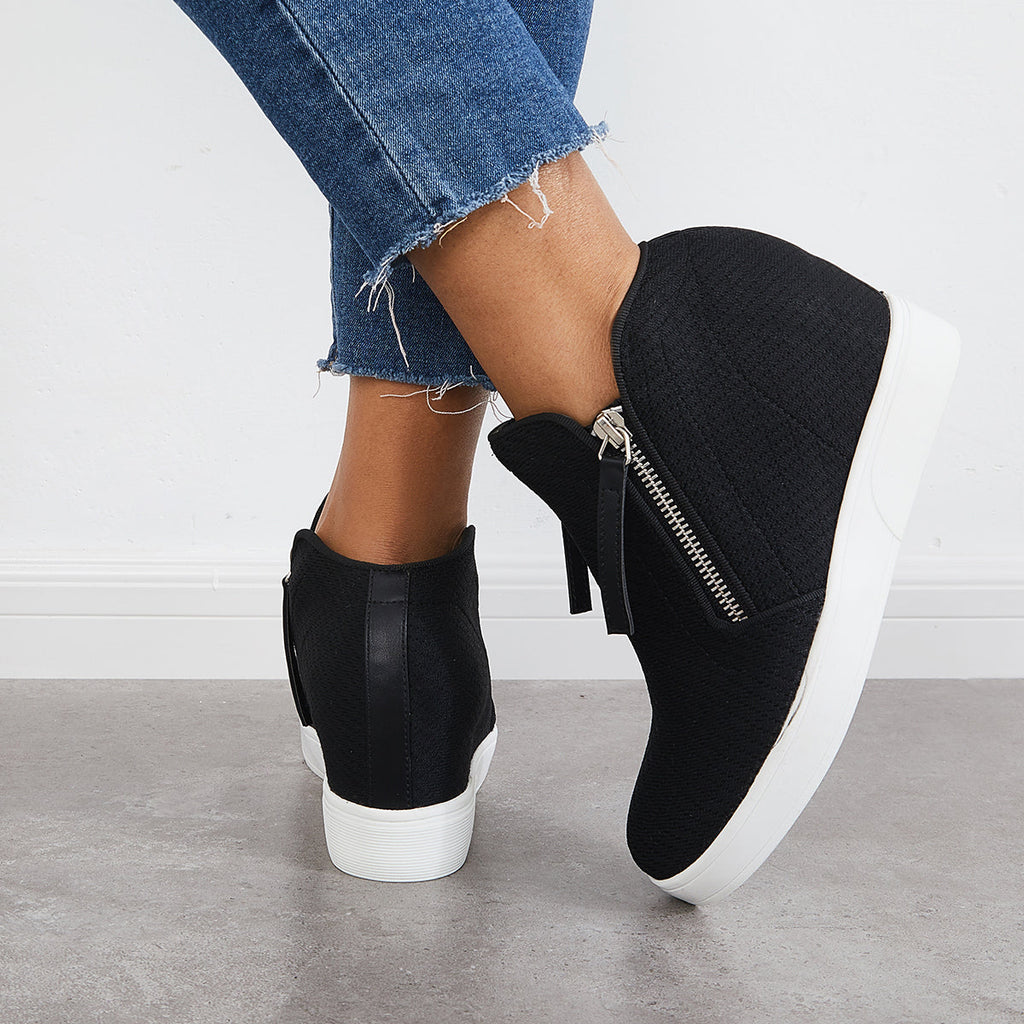 Classic Orthopedic Sneakers with Timeless Style