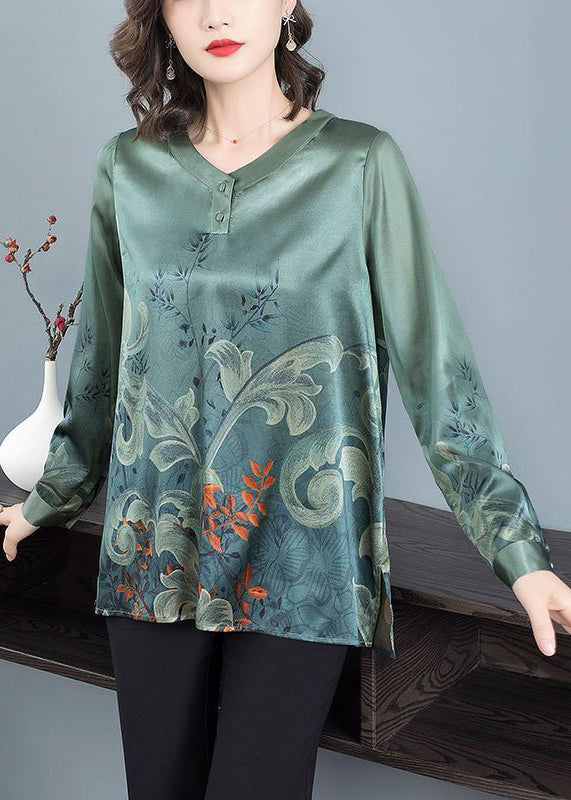Well Tailored Top with a Graceful Silhouette