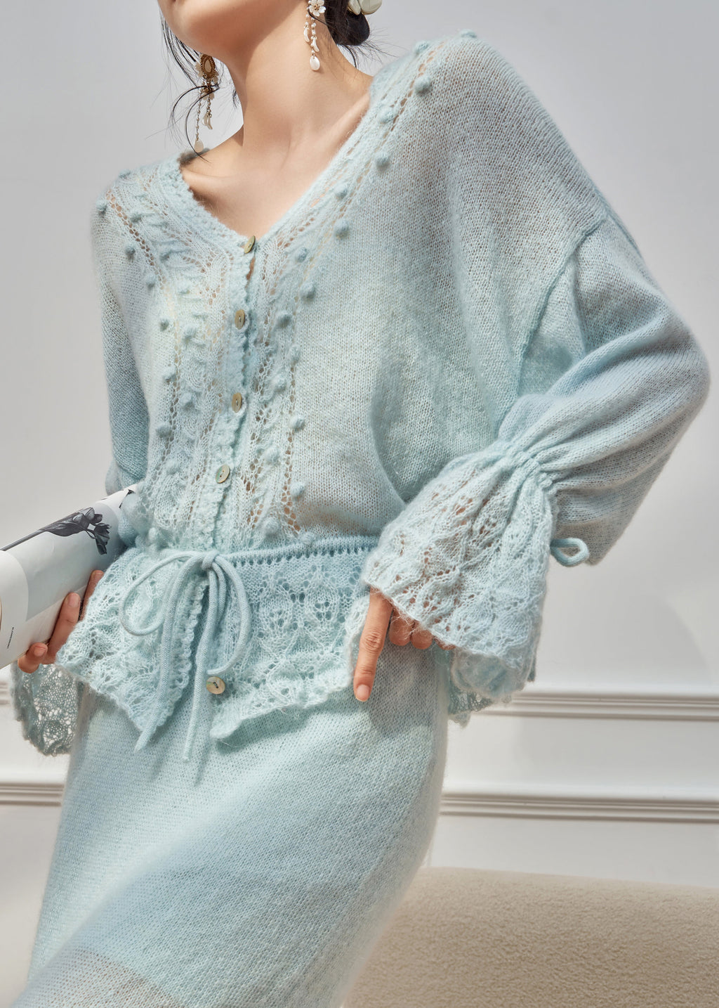 Effortlessly Elegant Sweater with a Timeless Design