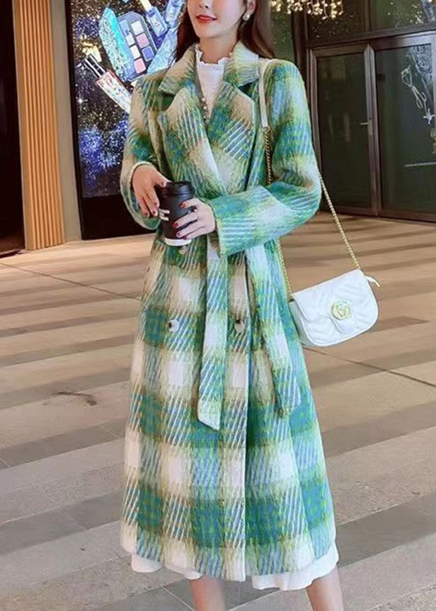 Gracefully Styled Coat for Any Occasion