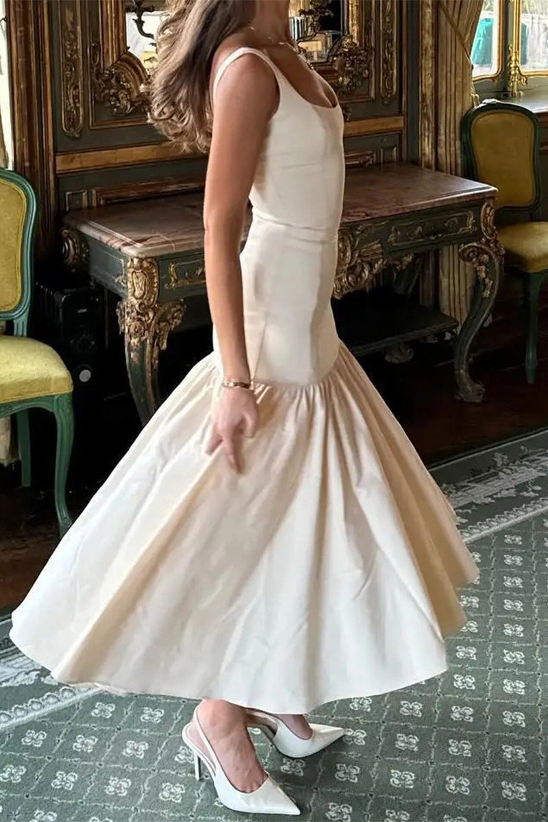 Beautifully Crafted Dress in a Classic Style