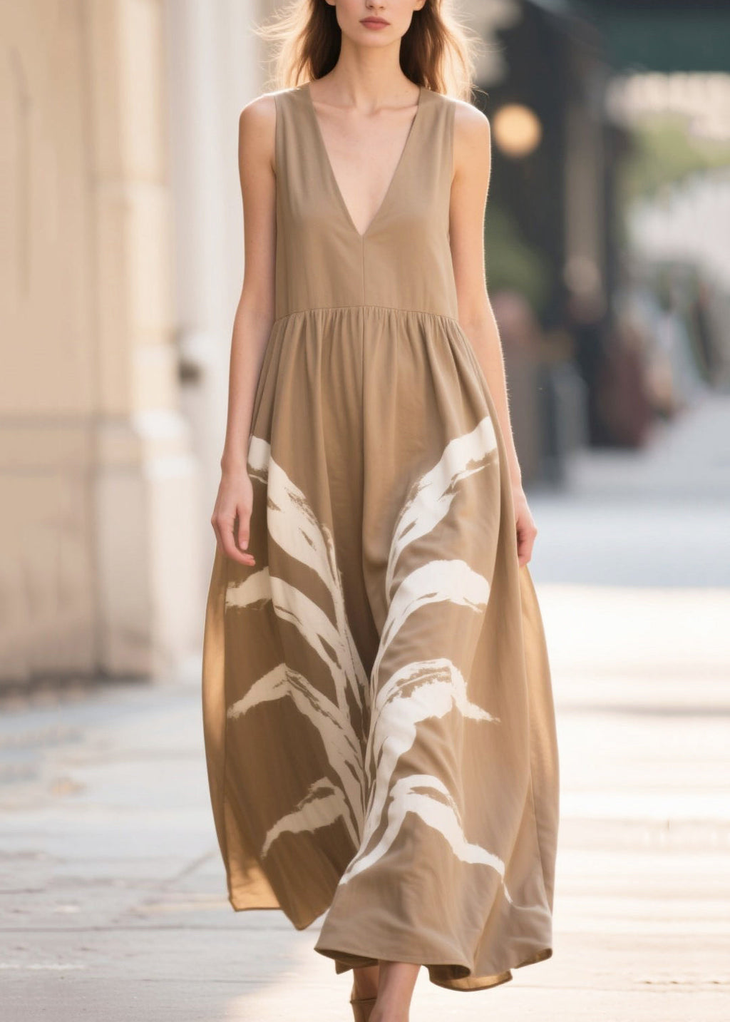 Well Tailored Dress with a Graceful Silhouette