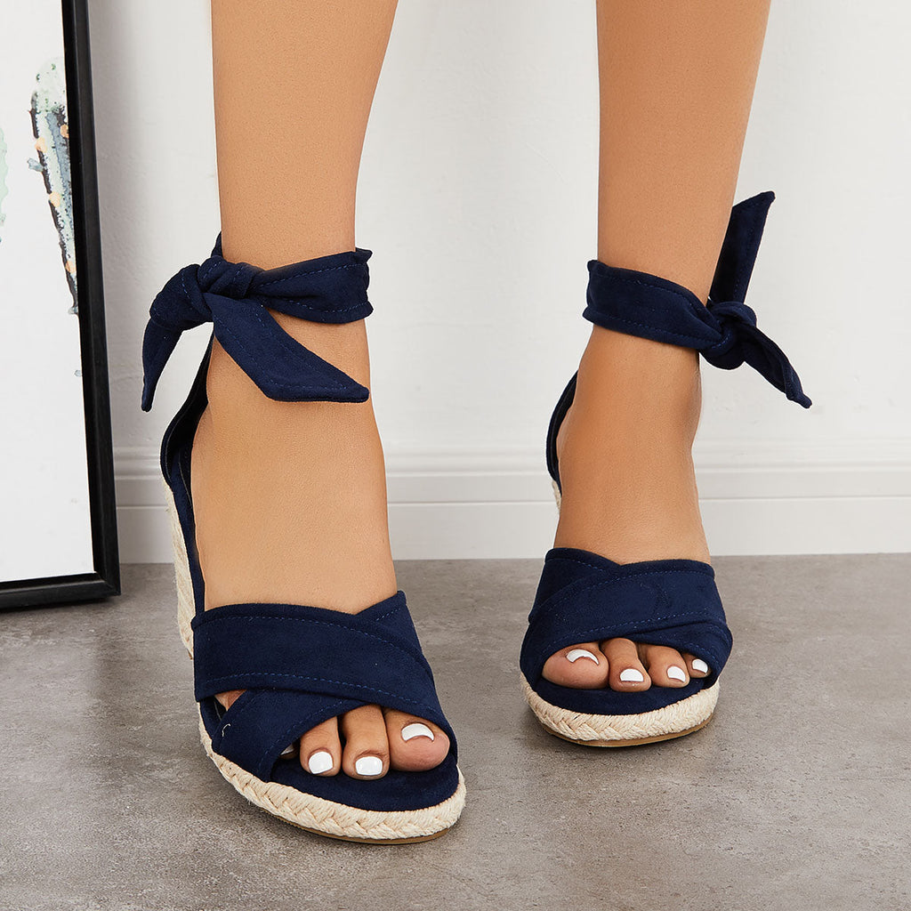 Graceful Orthopedic Sandals for Modern Look
