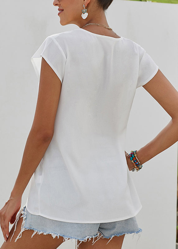 Well Tailored Top with a Graceful Silhouette