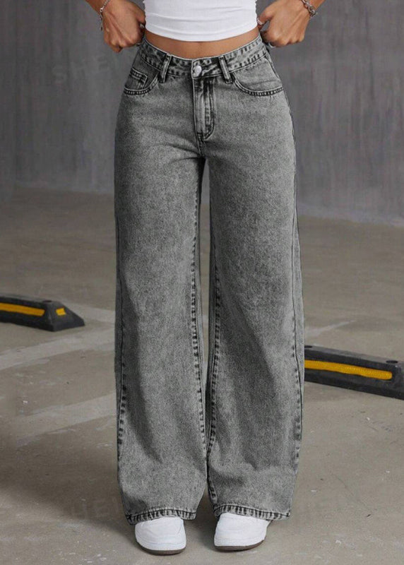 Sophisticated Garment with a Clean Classic Look