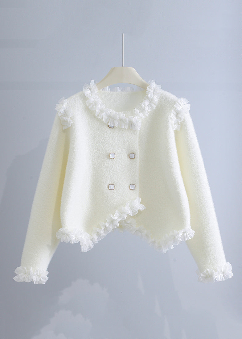 Beautifully Finished Coat in a Timeless Design