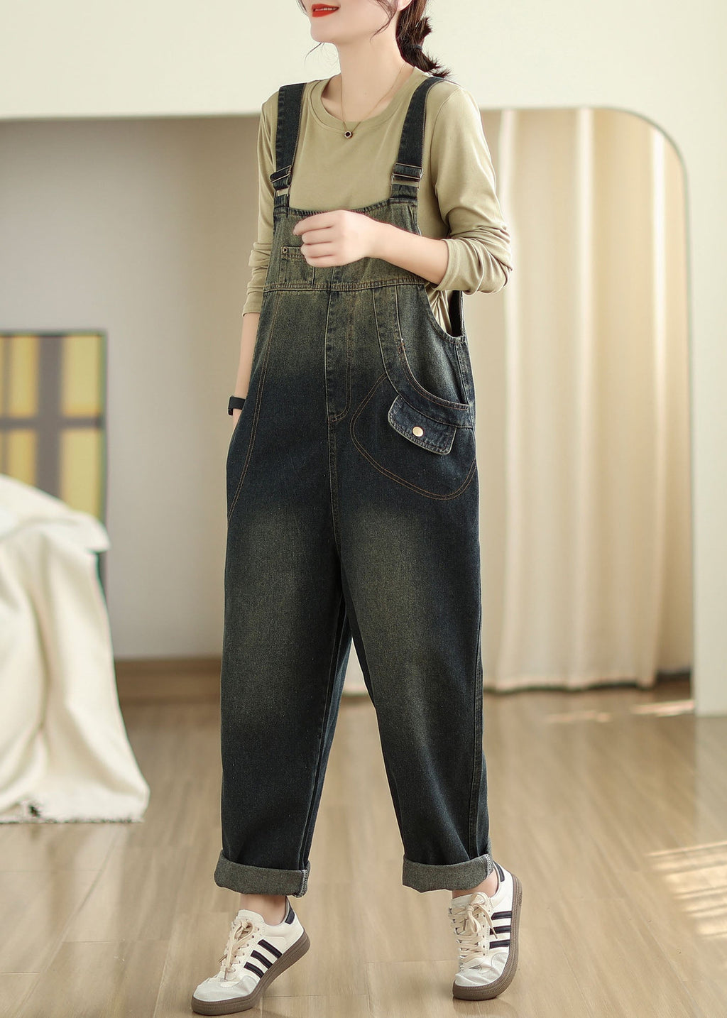 Effortlessly Elegant Garment with a Timeless Design