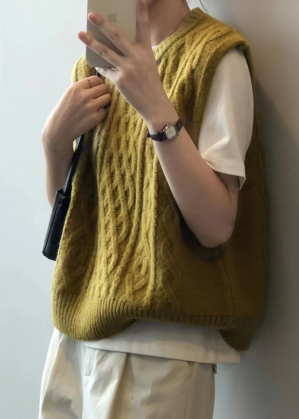 Effortlessly Elegant Coat with a Timeless Design