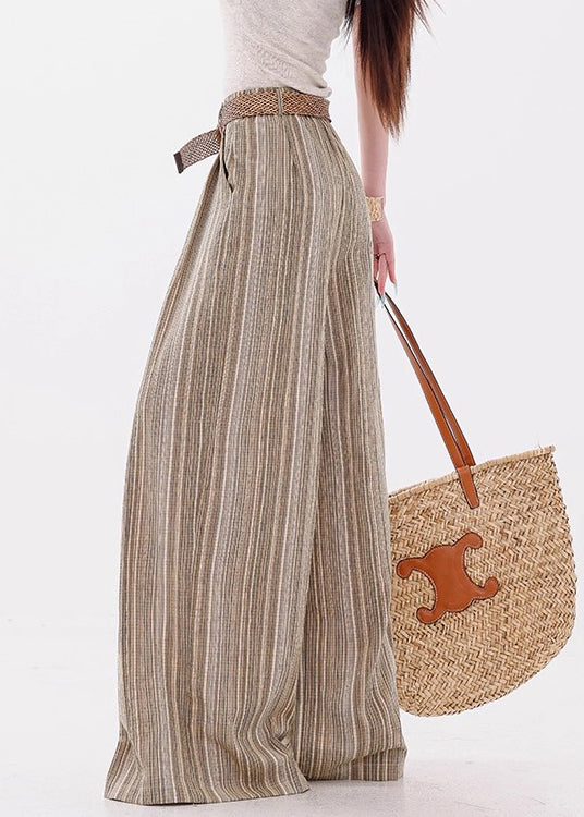 Effortlessly Elegant Pants with a Timeless Design