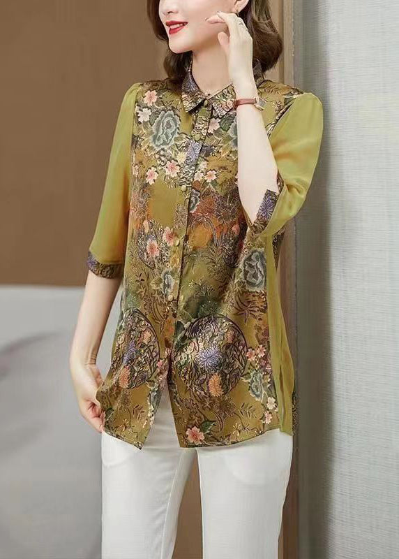 Sophisticated Blouse with a Clean Classic Look