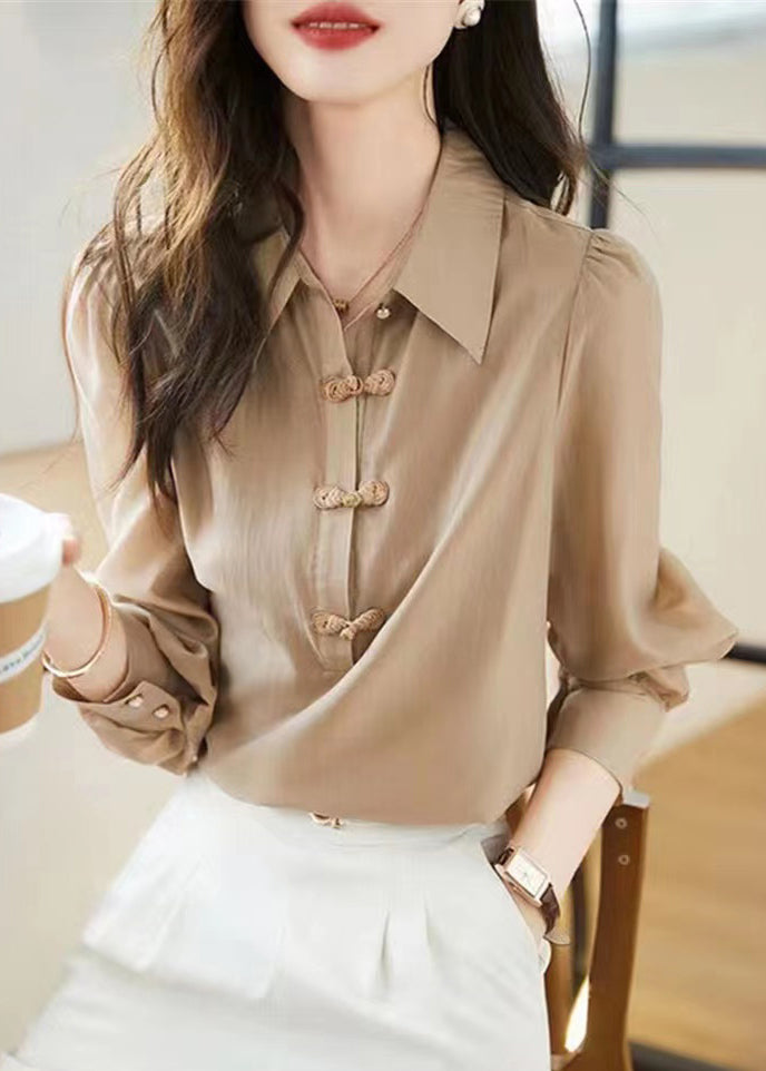 Classic Vintage Top with a Flattering Fit