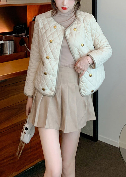 Elegantly Styled Coat for Everyday Wear