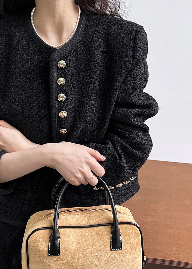 Well Tailored Coat with a Graceful Silhouette