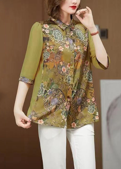 Sophisticated Blouse with a Clean Classic Look