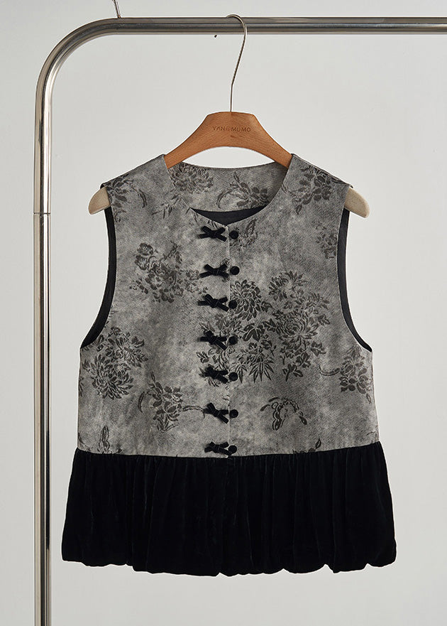 Sophisticated Garment with a Clean Classic Look