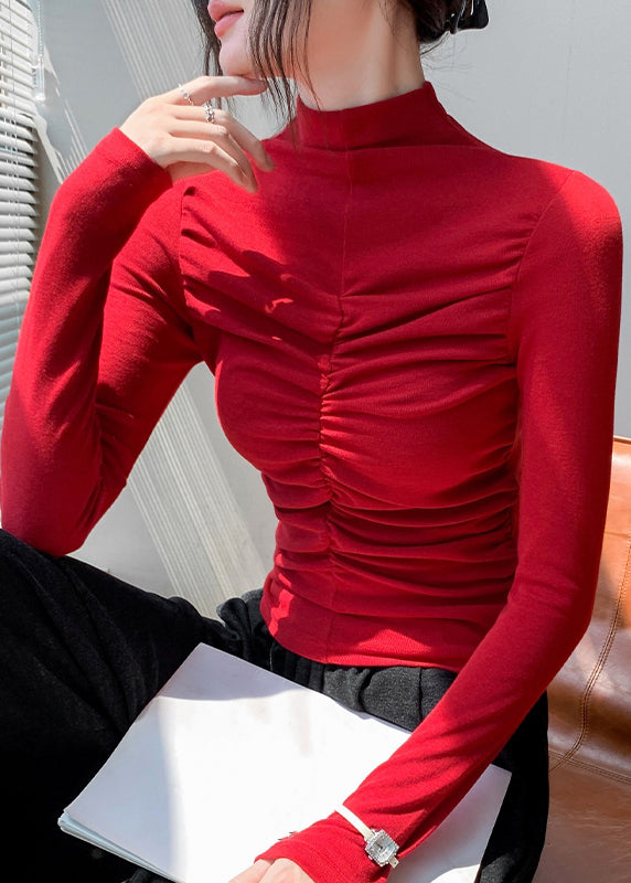Well Tailored Top with a Graceful Silhouette