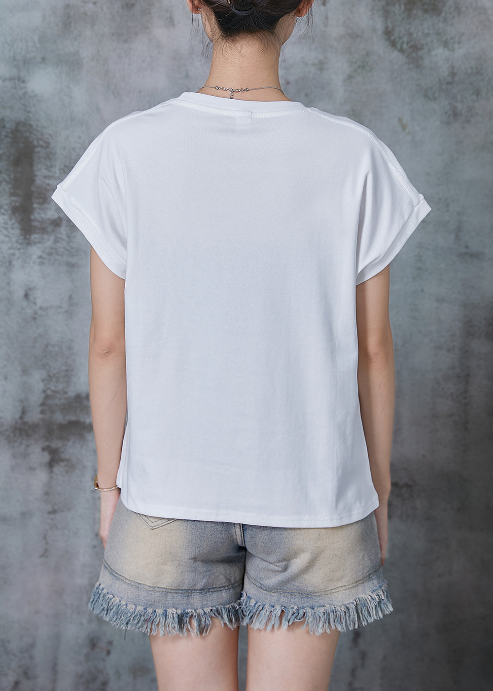 Well Tailored Top with a Graceful Silhouette