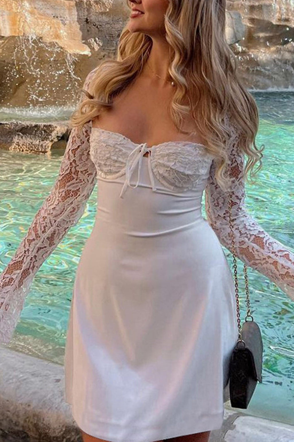 Well Tailored Dress with a Graceful Silhouette