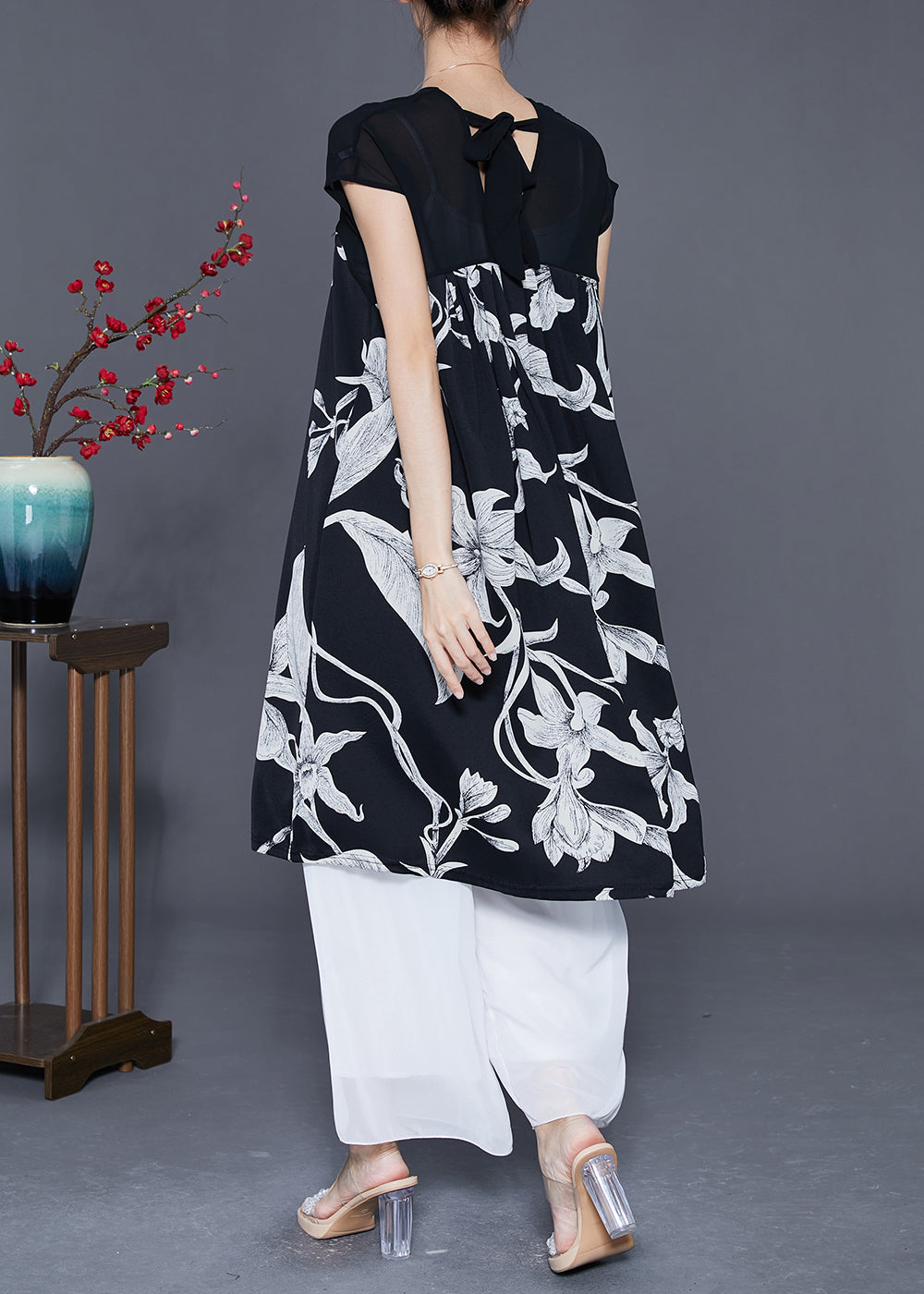 Classic Vintage Dress with a Flattering Fit