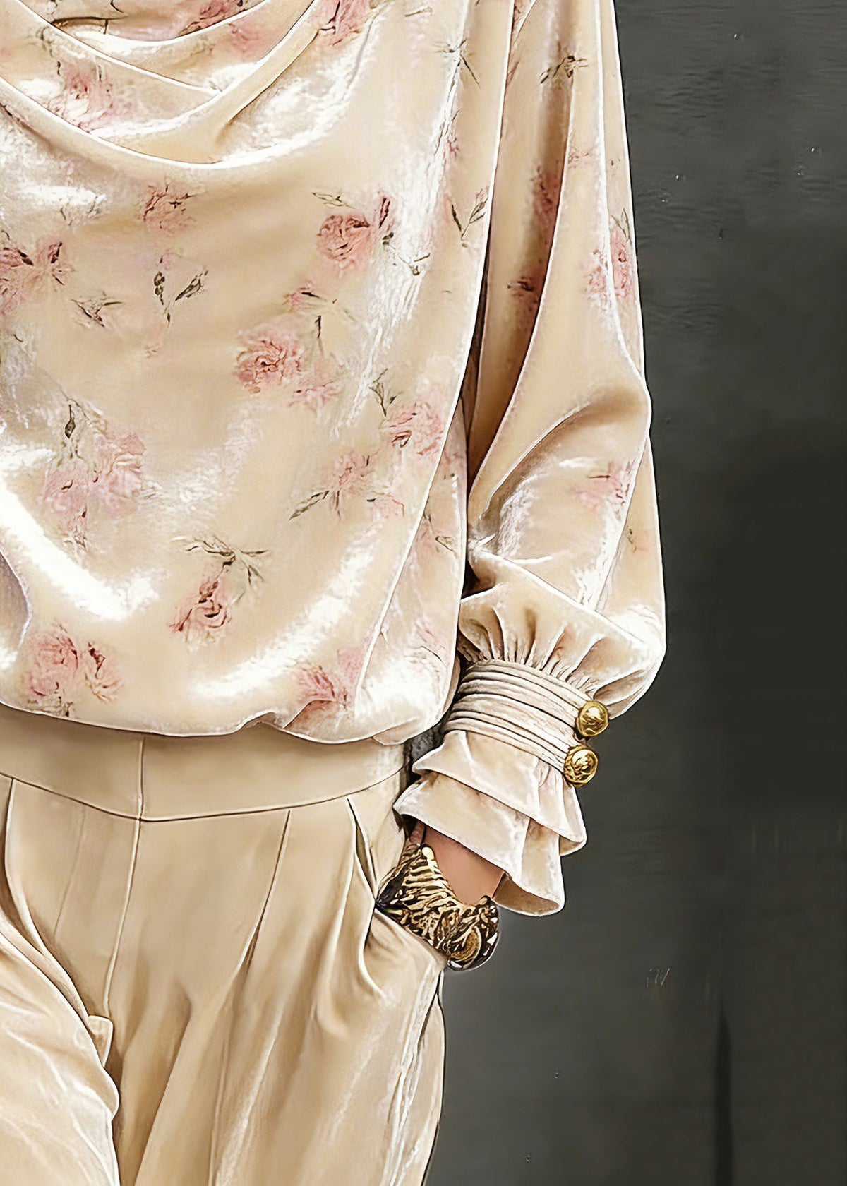 Beautifully Finished Shirt in a Timeless Design