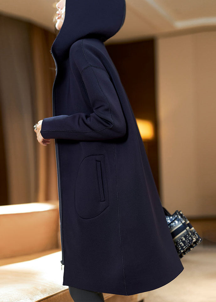 Well Tailored Coat with a Graceful Silhouette