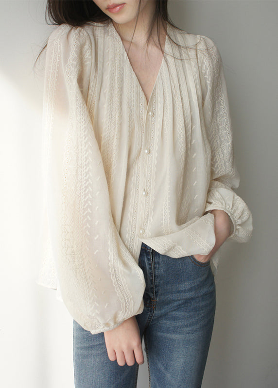 Classic Vintage Shirt with a Flattering Fit