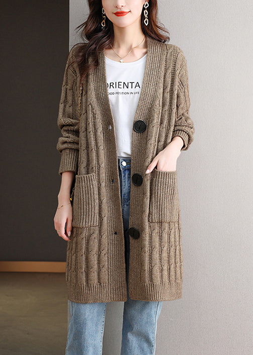Well Tailored Cardigan with a Graceful Silhouette