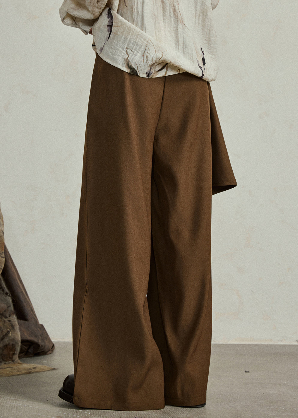Elegantly Styled Pants for Everyday Wear